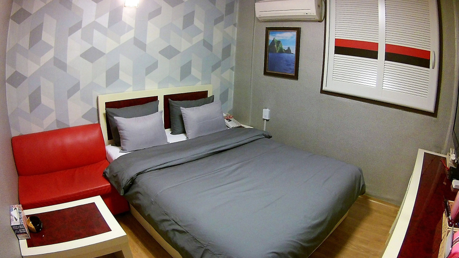 Bedroom 4, Rivera Motel, Asan
