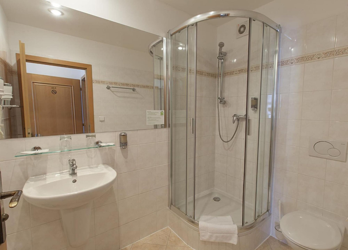 Bathroom 4, Hotel Atos, Praha 1