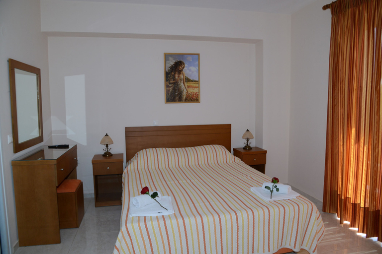 Bedroom 4, Maria's Filoxenia Suites, Peloponnese