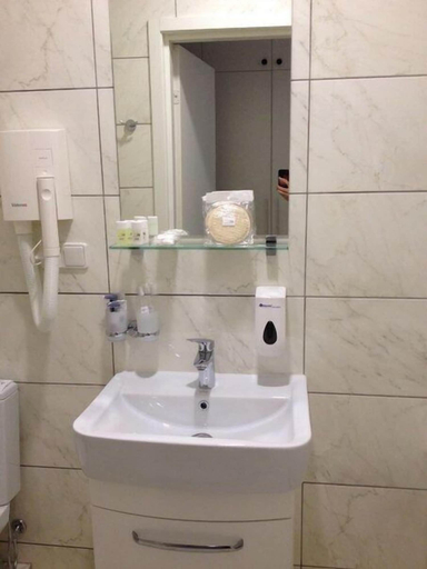 Bathroom 3, Hotel MTA, Obolons'kyi