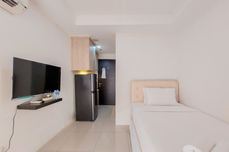 Bedroom 4, Cozy Studio Apartment at Belmont Residence Puri By Travelio, Jakarta Barat