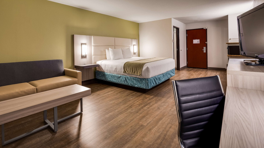 Bedroom 3, Best Western Sandy Inn, Clackamas