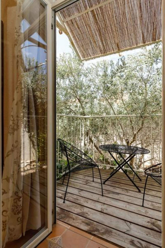 Others 4, Smadar Inn