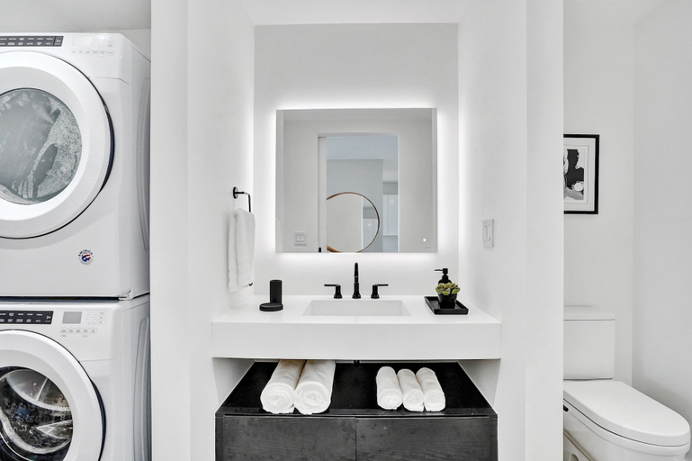 Bathroom 4, Design District Suites, Miami-Dade