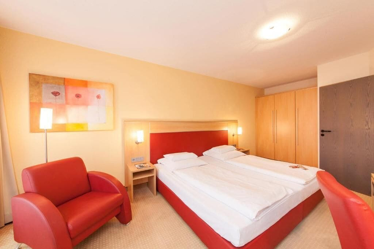 Bedroom 3, Hotel Offenbacher Hof, Offenbach am Main