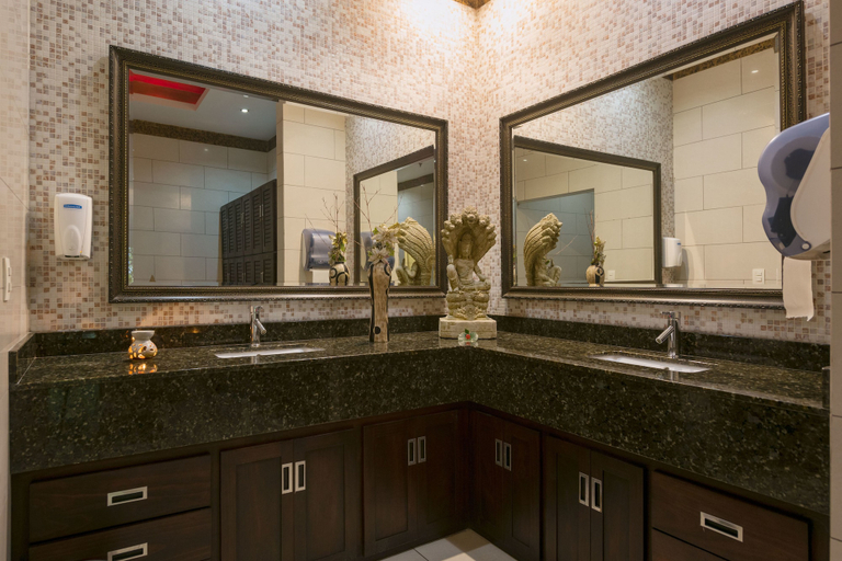 Bathroom 5, The Royal Corin Thermal Water Spa & Resort - Adults Only, San Carlos