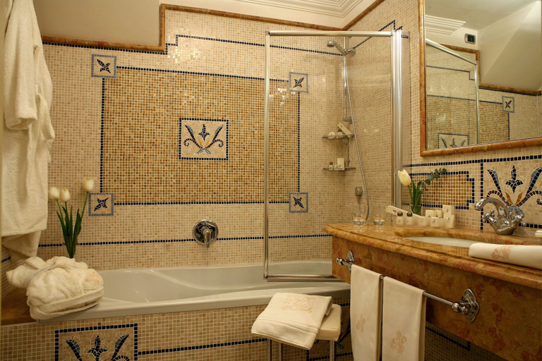 Bathroom 4, Liberty Hotel, Catania