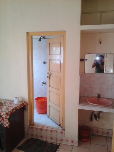 Bathroom 4, St.Antonys Lodge Ernakulam Market, Ernakulam