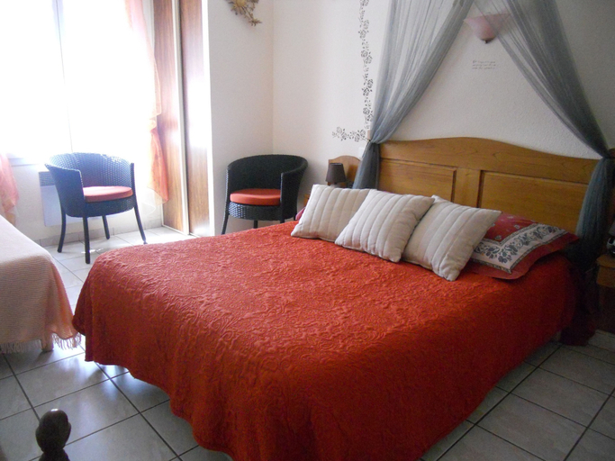 Bedroom 4, Chez Louis - Chambres d'Hôtes, Lozère