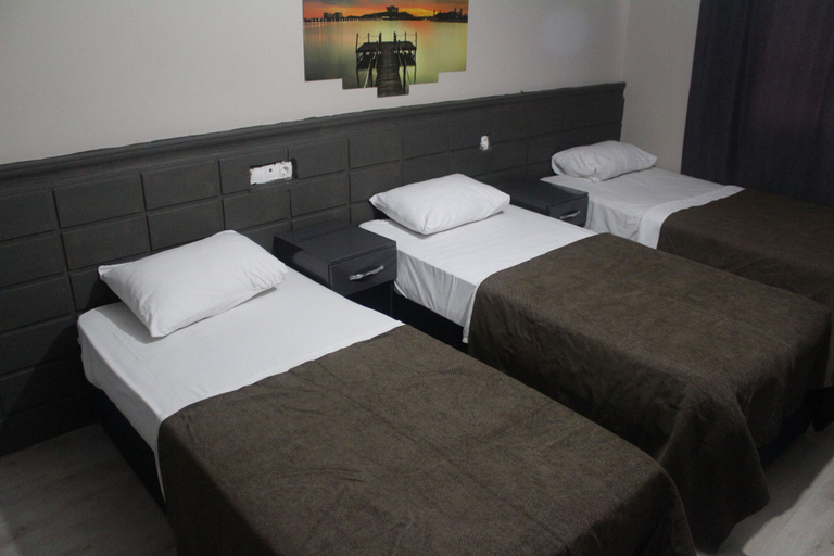 Bedroom 5, Asus Palmiye Otel, Yüreğir