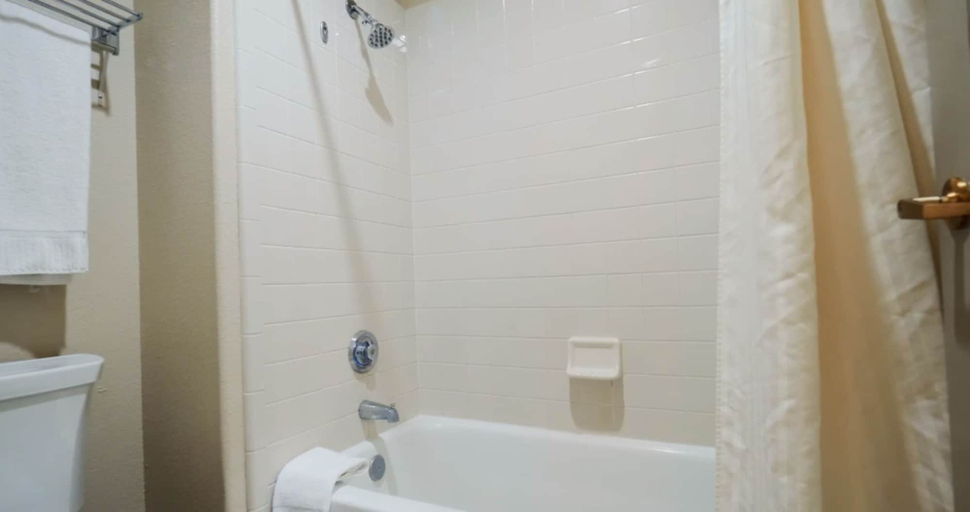 Bathroom 5, Bell Rock Inn, Yavapai