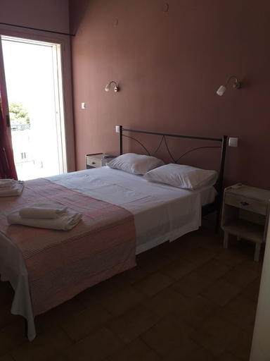 Bedroom 3, Psili Ammos, Peloponnese