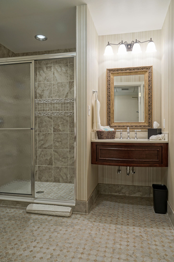 Bathroom 4, The Mount Vernon Grand Hotel, Knox