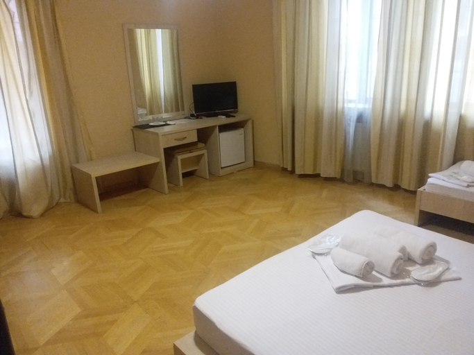 Bedroom 5, Nitsa, Tbilisi