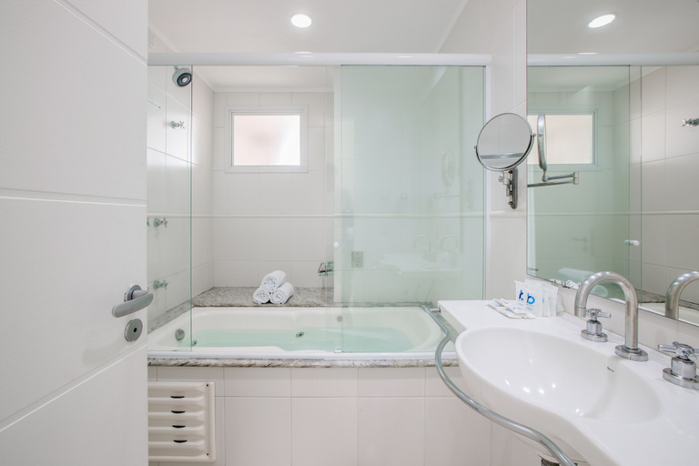 Bathroom 5, Oceania Park Hotel Spa & Convention Center by RB Hotelaria, Florianopolis