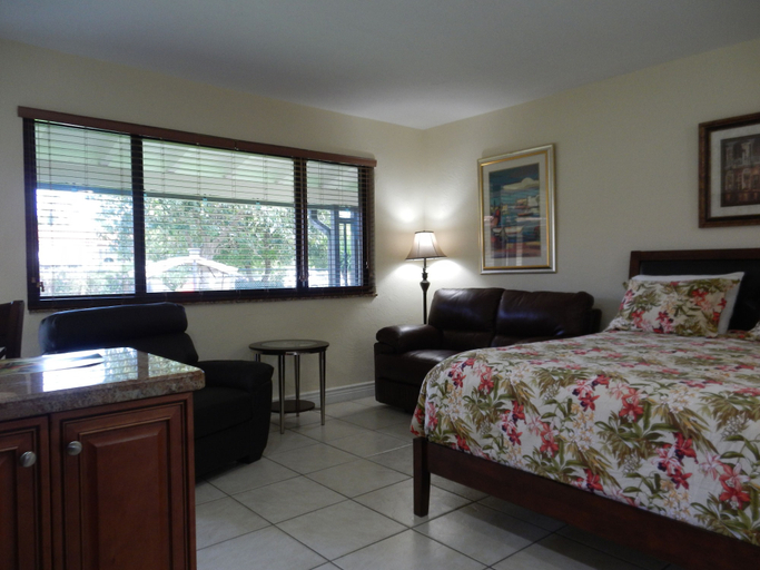 Bedroom 3, Shell Studios Hallandale Beach, Broward