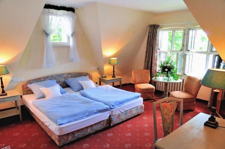 Bedroom 4, Schlosshotel Podewils, Sławno