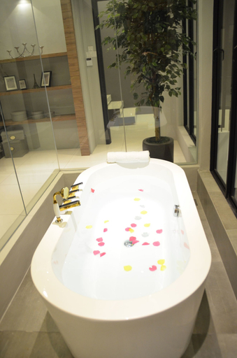 Bathroom 3, Atlantis Pool Villa Ipoh, Kinta