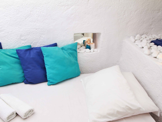 Bedroom 5, Blu Blanco Cave House by Blu Bianco Vacation Rentals, South Aegean