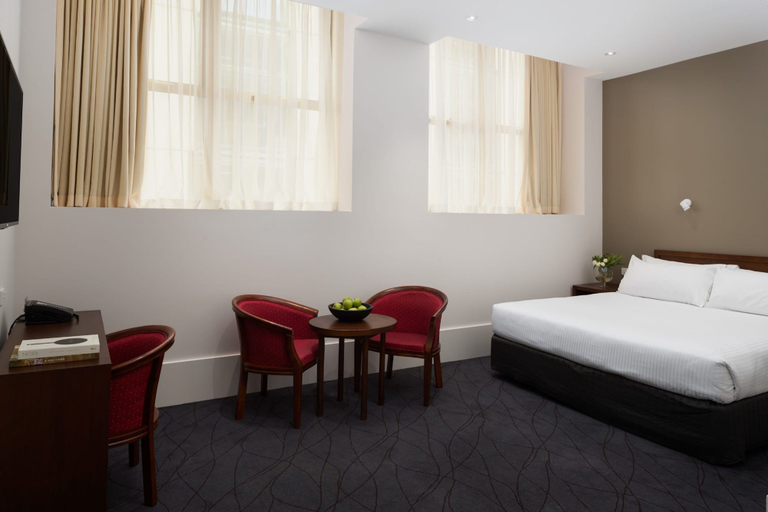 Bedroom 3, The Victoria Hotel Melbourne, Melbourne