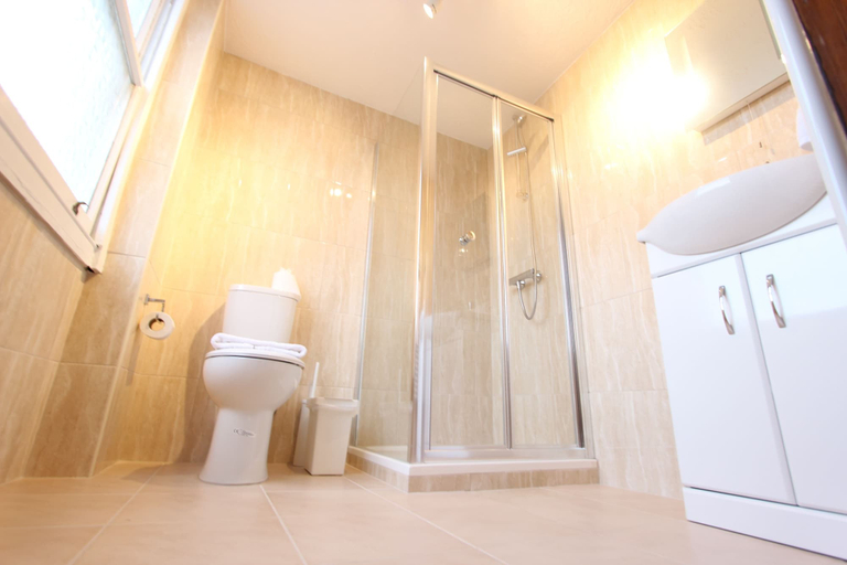 Bathroom 5, Stay-In Apartments Marble Arch, London