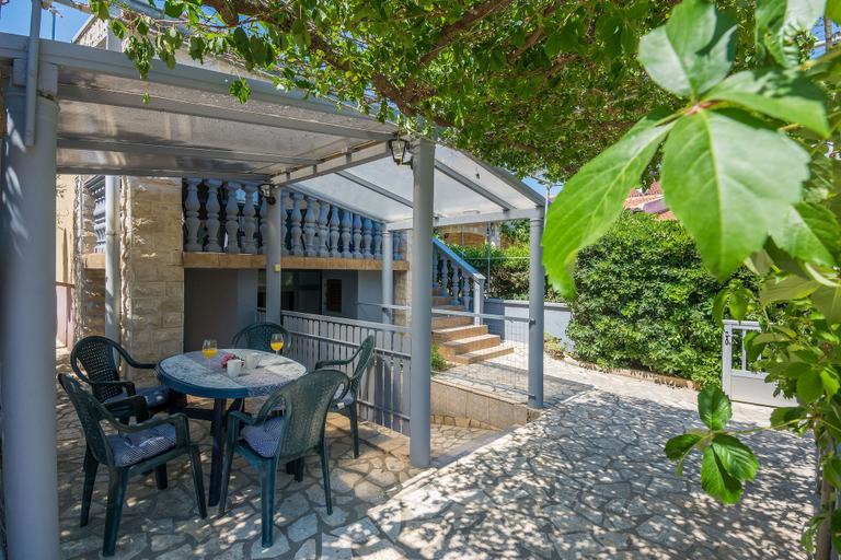 Others 5, Apartments Bilic, Vir