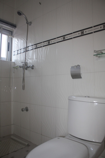 Bathroom 4, Westhood Homes, Tema
