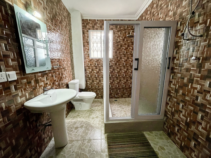Bathroom 2, EmpireLux Middle Floor, Tema