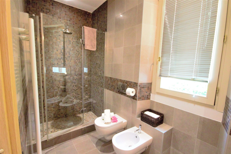 Bathroom 3, Villa Oliveto with Pool and Lake view, Como