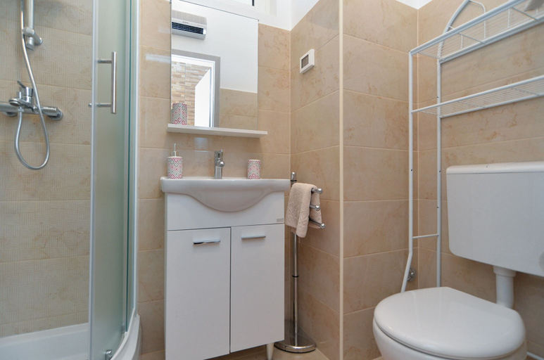 Bathroom 3, Apartment 1049, Rovinj