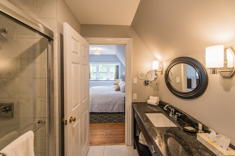 Bathroom 4, Idlewyld Inn & Spa, Middlesex