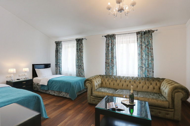 Bedroom 3, Ferdinandhof Apart-Hotel, Karlovy Vary