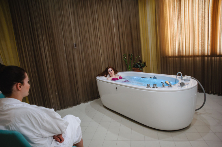 Bathroom 4, Castello Mare Hotel & Wellness Resort, Kobuleti
