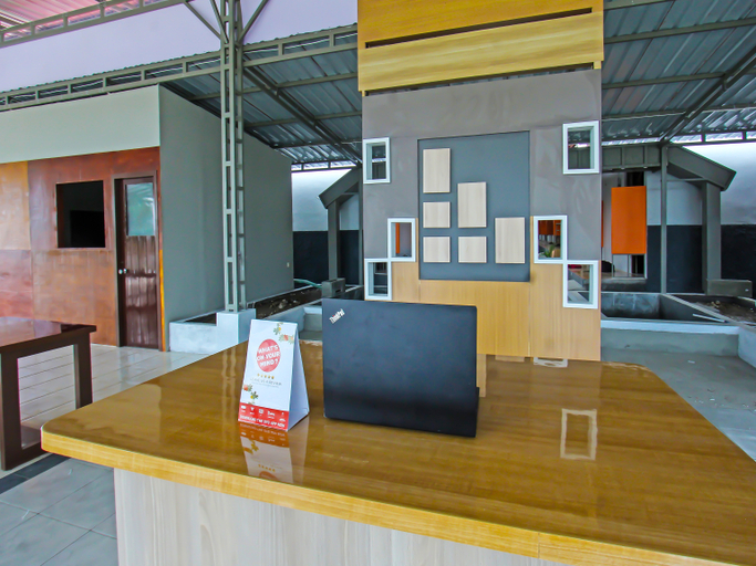 Public Area 3, OYO 92237 Dj Home, Lombok