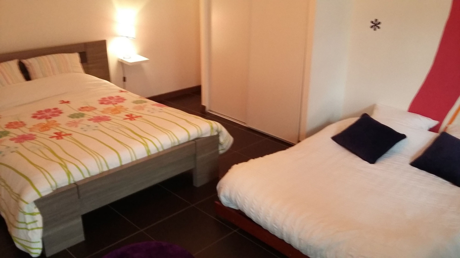 Bedroom 3, La Cler’Hier, Aube
