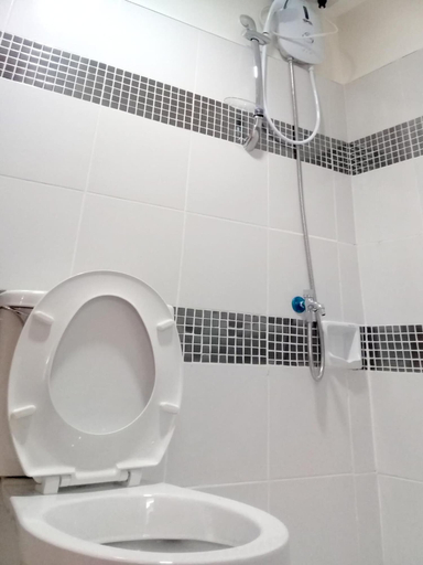 Bathroom 5, Airport Poddotel, Pasay City