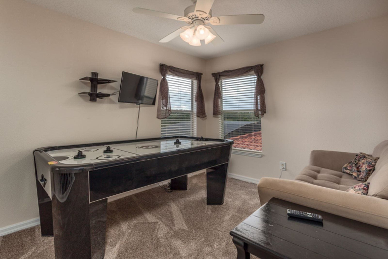 Others 4, 6 Br Pool and Spa Home in Aviana Resort, Polk