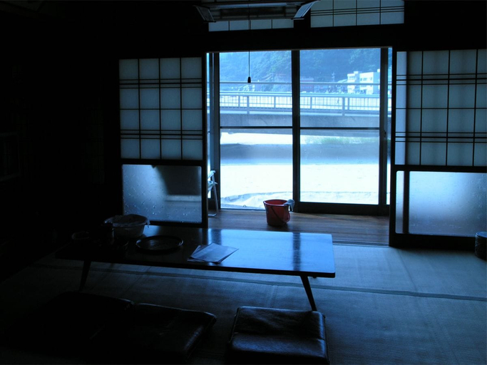 Others 4, Showa Minshuku Ryujinsou, Iwami