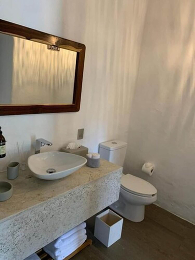 Bathroom 5, Hostal de la Luz, Tepoztlán
