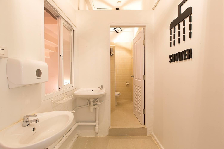 Bathroom 5, Hub Hostel Hatyai, Hat Yai