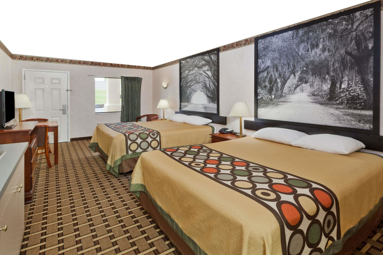 Bedroom 3, Super 8 by Wyndham Ft. Oglethorpe GA/Chatt TN Area, Catoosa