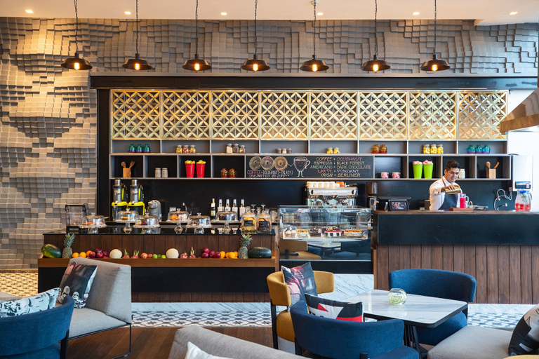 Food & Drinks 5, Renaissance Ahmedabad SG Highway, Ahmadabad