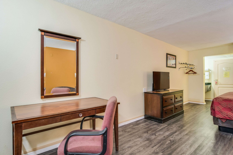 Others 5, Econo Lodge At Six Flags, Cobb
