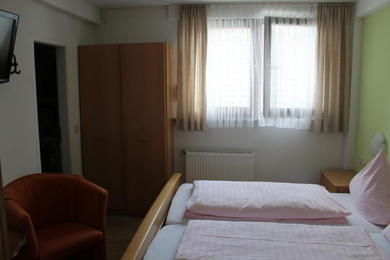 Bedroom 5, Hotel Royal Santana, Ahrweiler