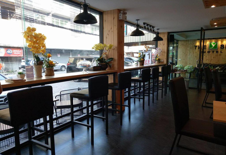 Food & Drinks 5, The Y Smart Hotel, Muang Chiang Mai