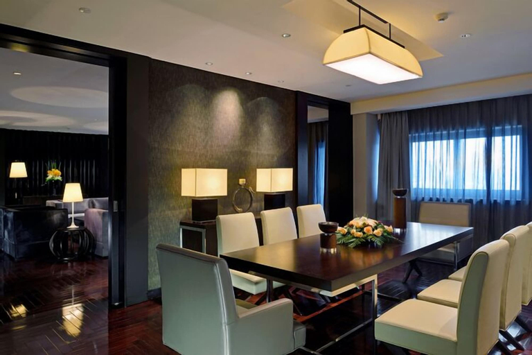 Business Facilities 18