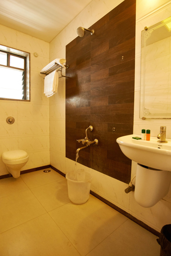 Bathroom 5, Hotel Ganpati Palace, Ahmadnagar