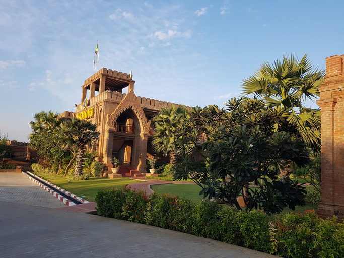 Exterior & Views 2, Famous Hotel Bagan, Myingyan