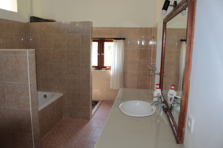 Bathroom 3, Villa Mangga Beach, Karangasem