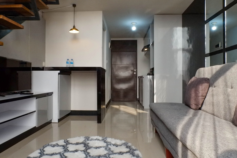 Cozy and Serene Studio Loft at Apartment Amega Crown Residence By Travelio, Surabaya